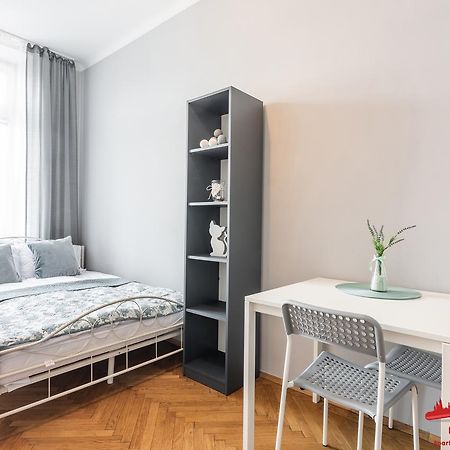 Rooms Nearto Main Square Краків Екстер'єр фото